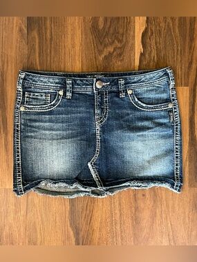 Y2K Silver Jeans Co. denim mini skirt